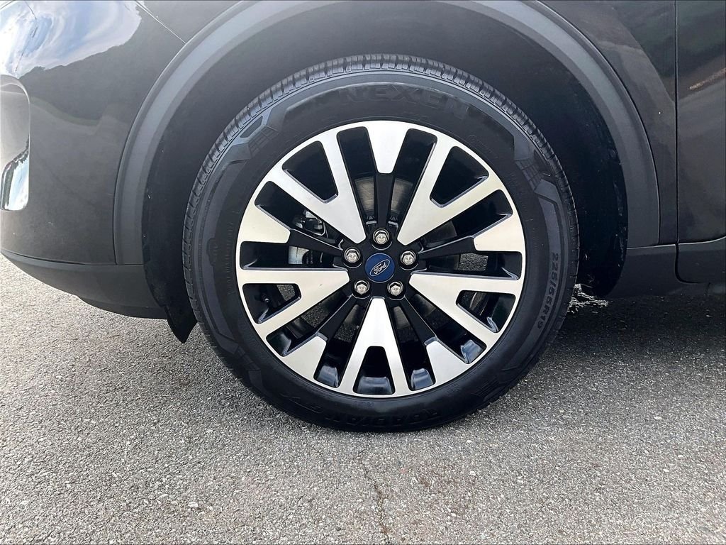 Used 2020 Black Ford SEL image 7