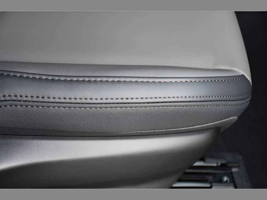 New 2026 CRYSTAL BLACK SILICA Subaru Premium image 28