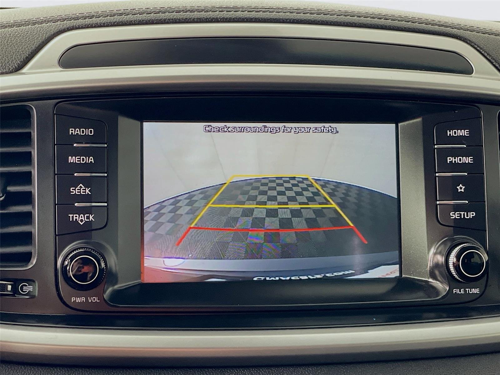 Used 2020 Everlasting Silver Kia EX V6 image 17