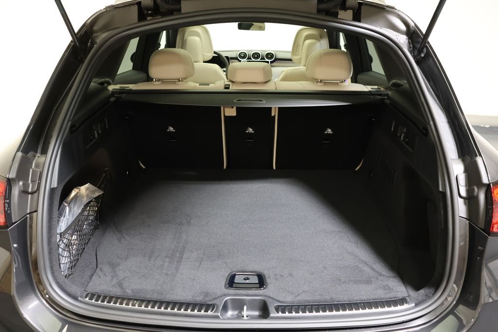 Used 2027  Mercedes-Benz GLC 300 image 55