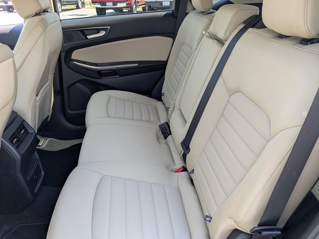 Used 2023 White Ford SE image 14