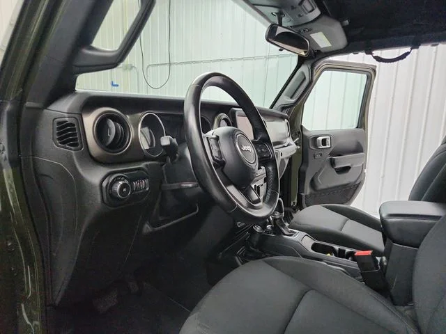 Used 2020 Green Jeep Unlimited Sport S image 19