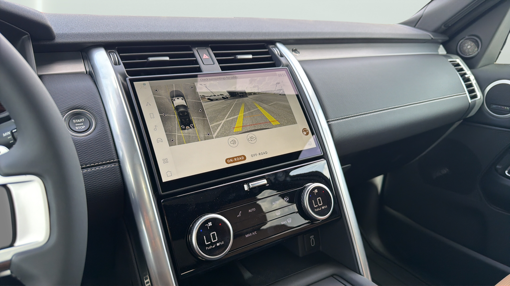 New 2026 Charente Grey Land Rover Dynamic SE image 24