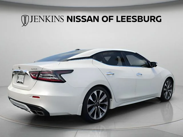 Used 2023 White Nissan Platinum image 5