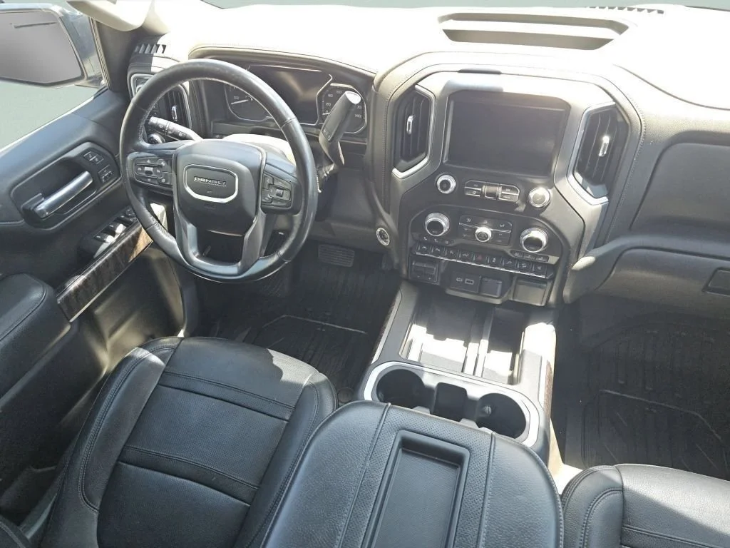 Used 2021 Onyx Black GMC Denali image 33