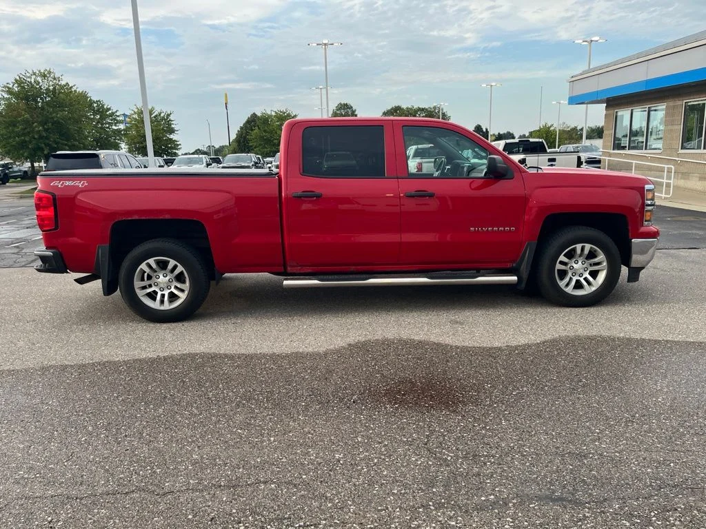 Used 2014 Red Chevrolet LT image 11