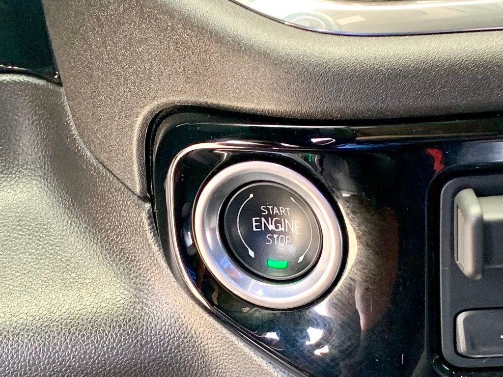 Used 2024 White GMC Elevation image 35