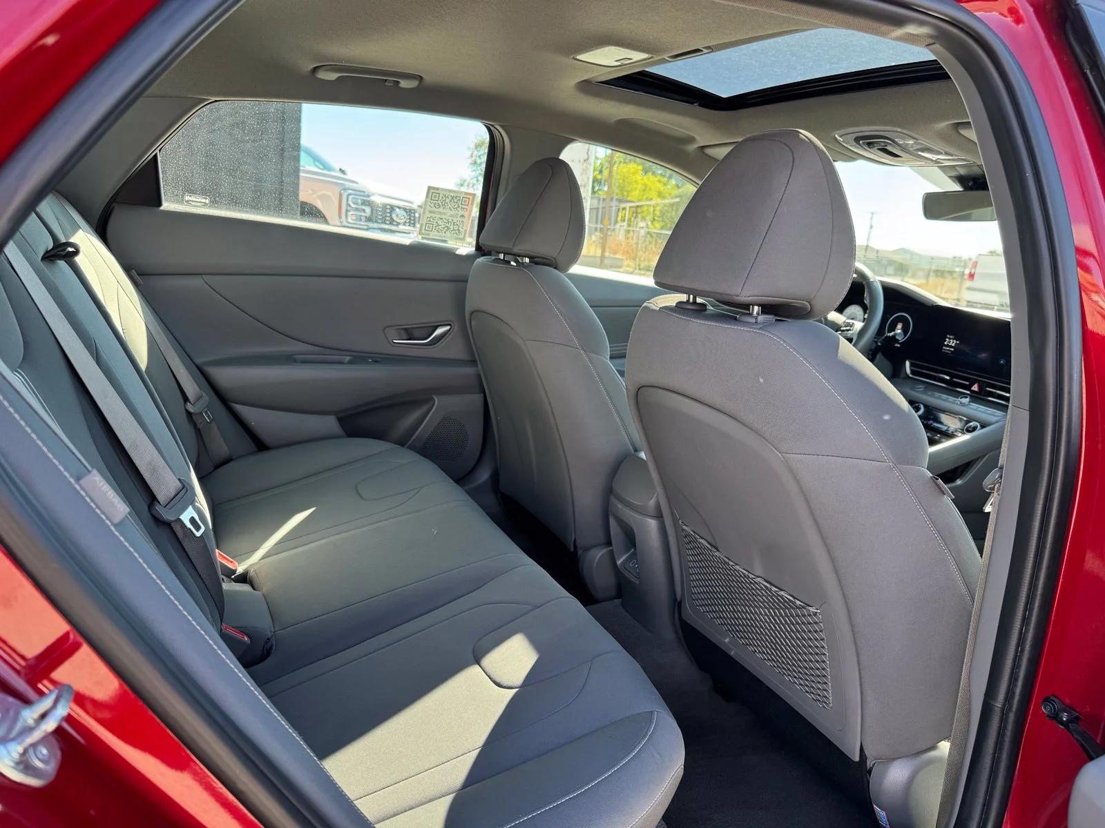 Used 2025 Red Hyundai SEL Convenience image 30