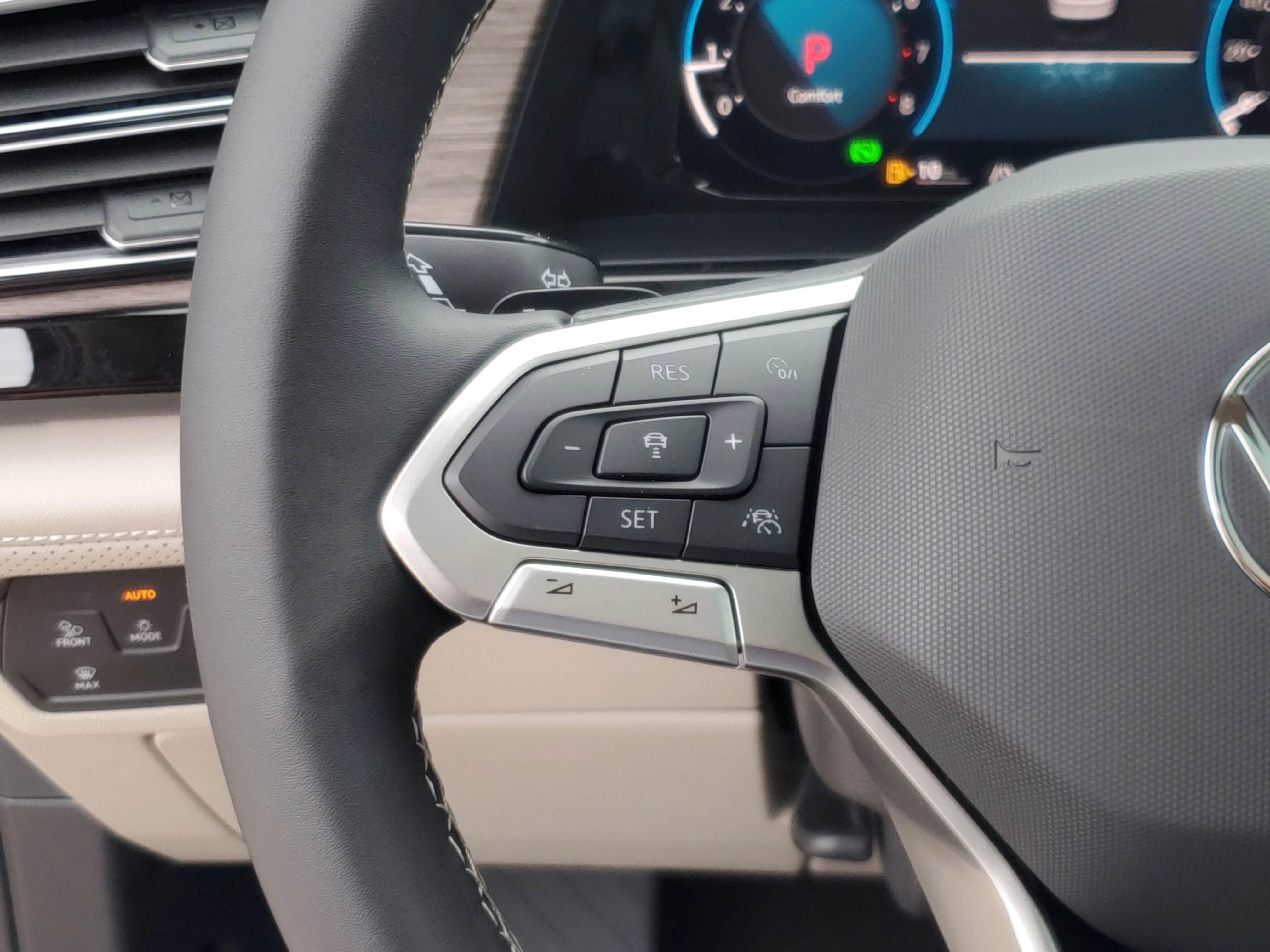 New 2026 Black Volkswagen 2.0T SEL image 25