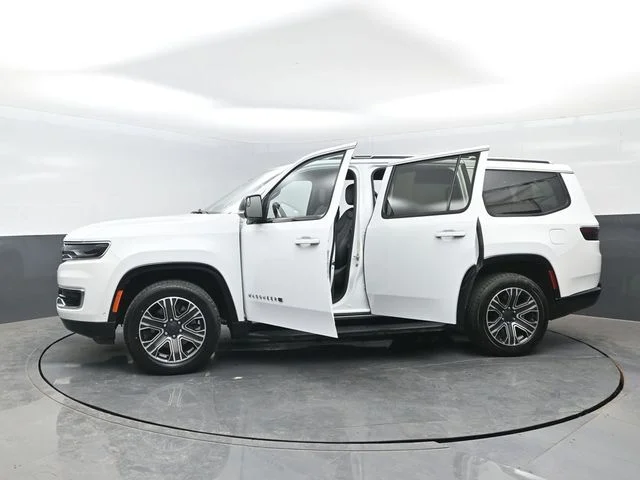 Certified Used 2024 Bright White Clearcoat Jeep Series II image 27
