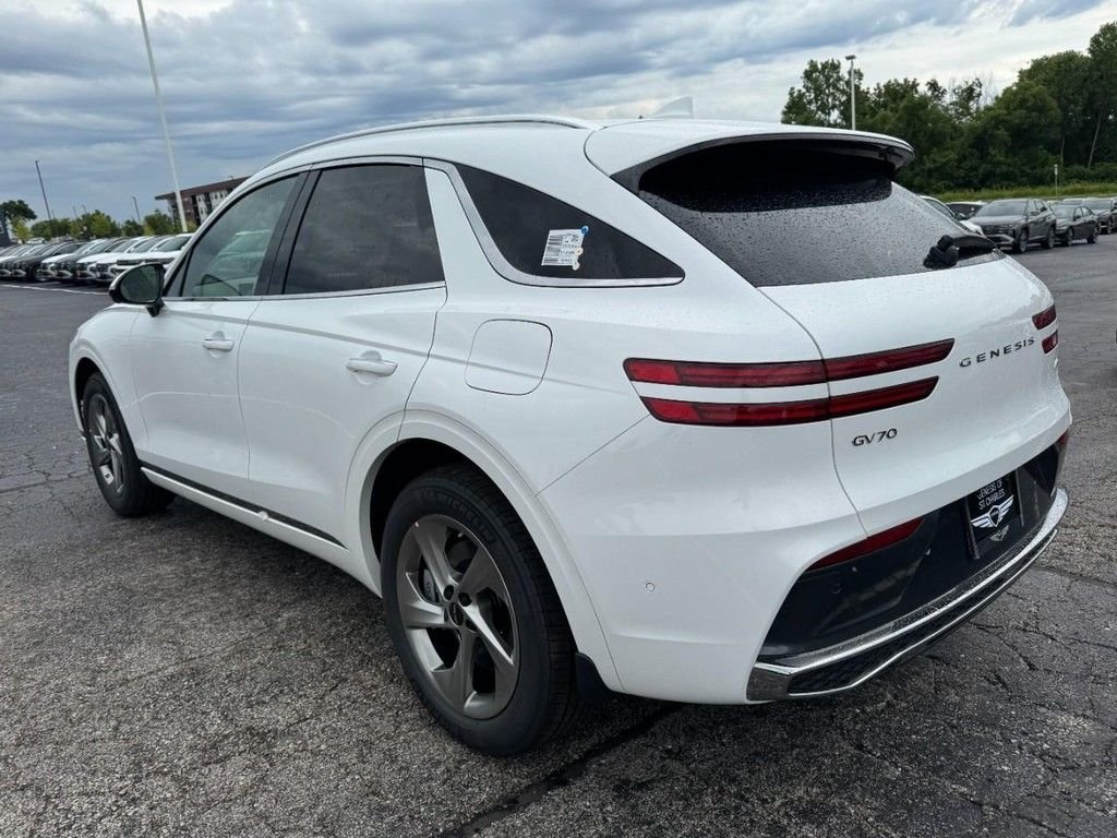 New 2026 Uyuni White Genesis 2.5T ADVANCED image 5