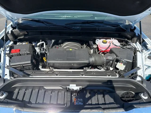 New 2026 Glacier White Tricoat GMC SLT image 25