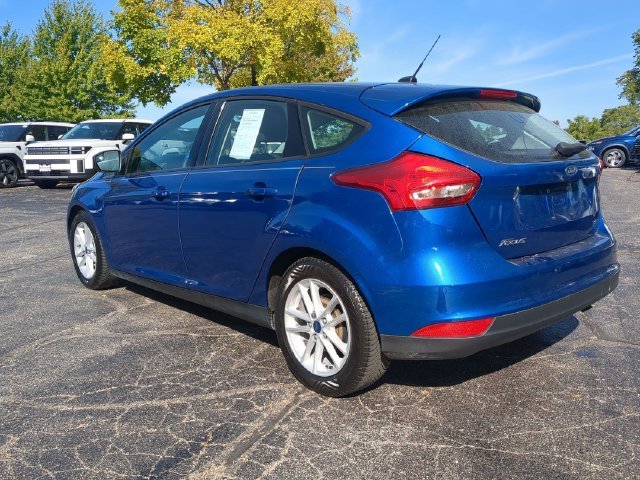 Used 2018 Blue Ford SE image 5