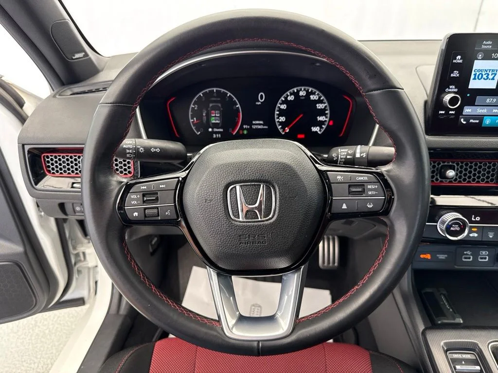 Used 2024 White Honda Base image 24