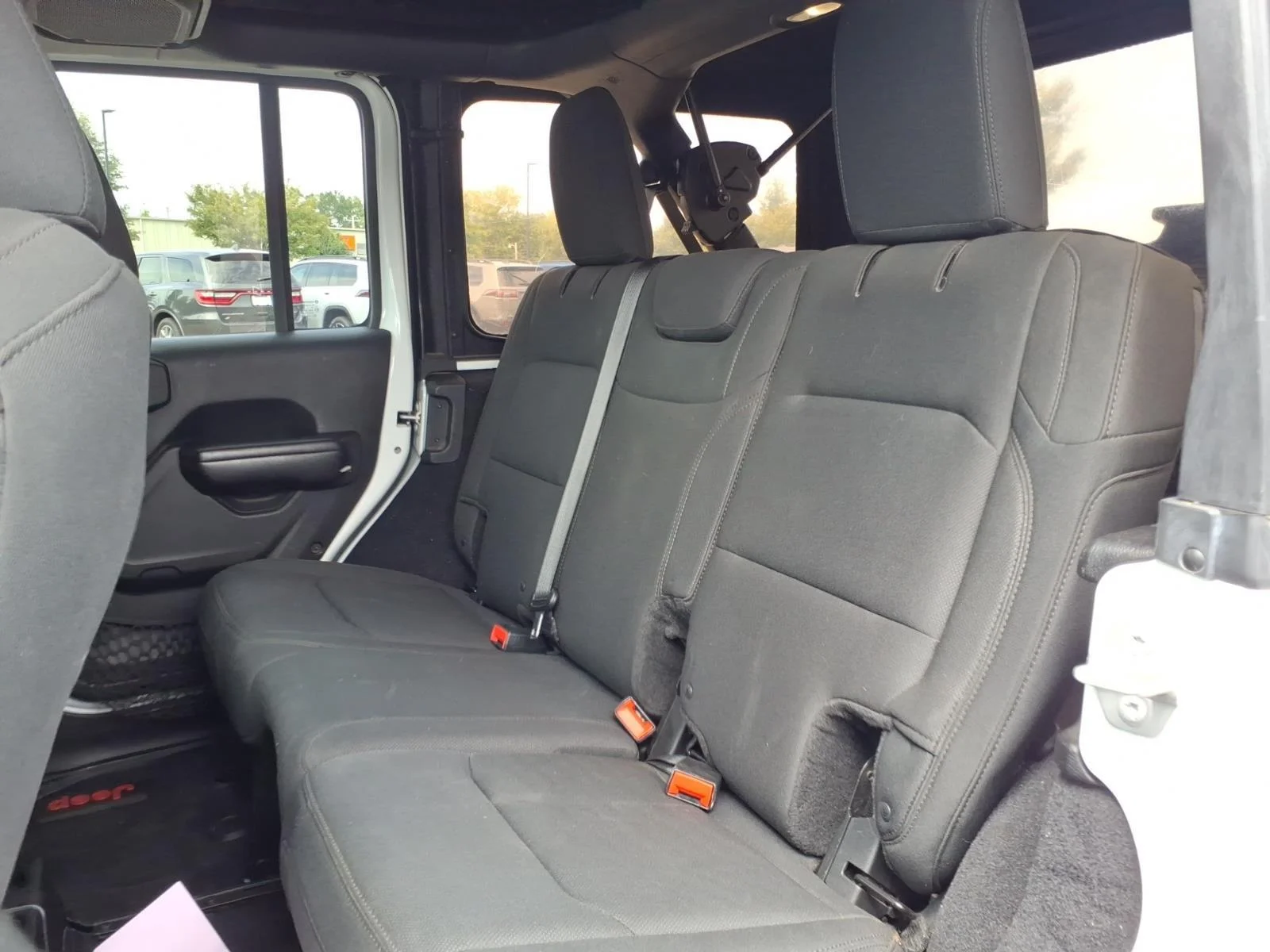 Used 2018 Bright White Clearcoat Jeep Sport S image 19