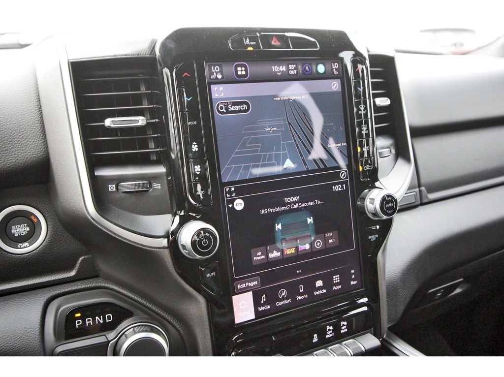 New 2026 Diamond Black Crystal Pearl-Coat Exterior Paint RAM Big Horn/Lone Star image 14