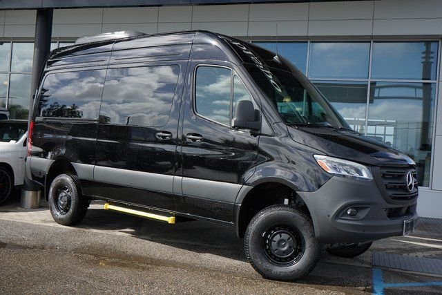 2026 Mercedes-Benz Sprinter 2500 144 WB HO Select AWD's photo