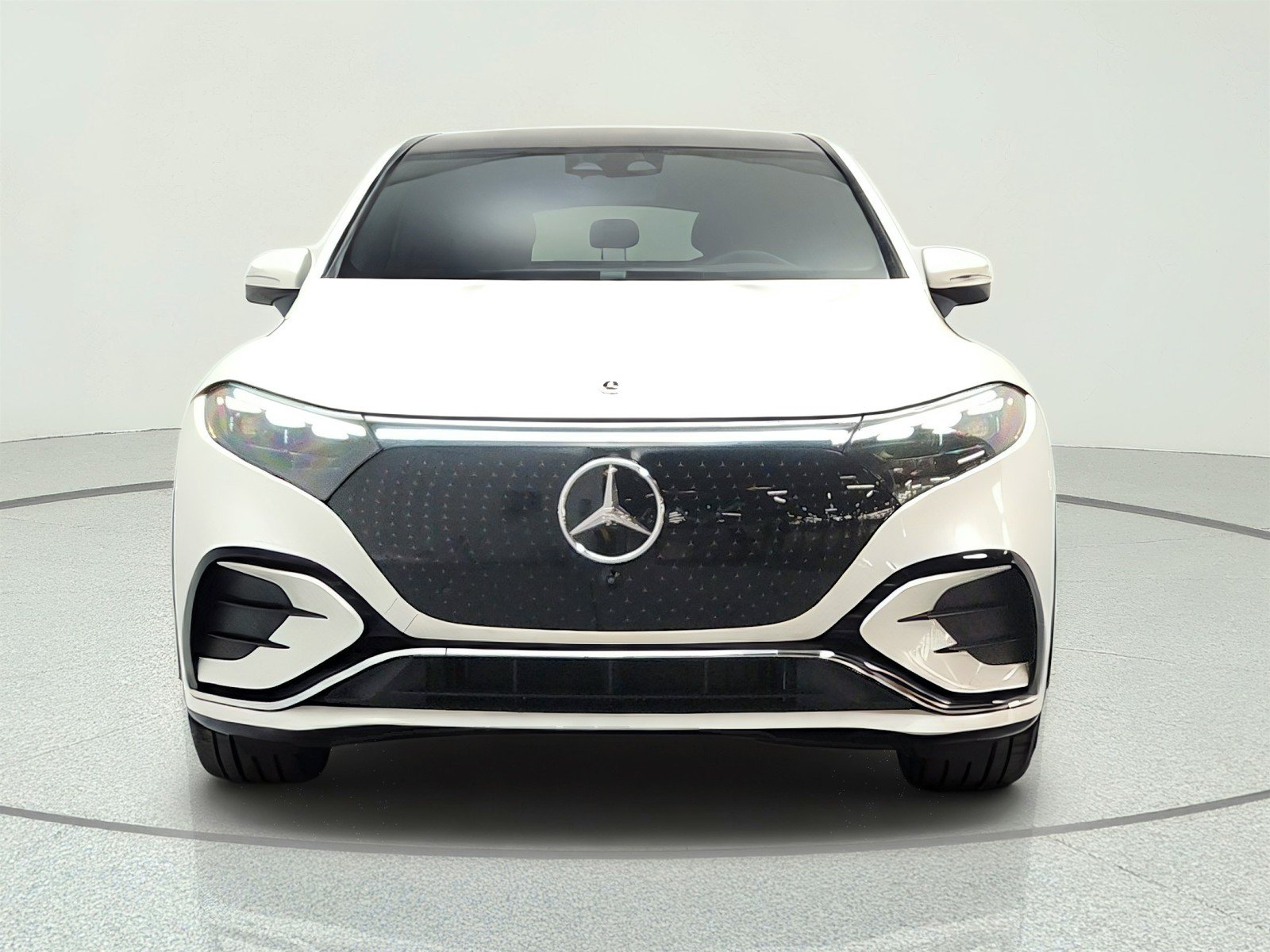 Used 2023 MANUFAKTUR Diamond White Mercedes-Benz EQS 450+ SUV image 2