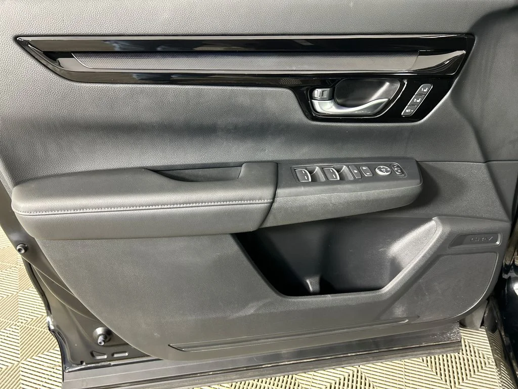 Used 2024  Honda EX-L image 10