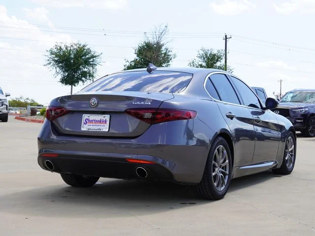 Used 2020 Gray Alfa Romeo Base image 9
