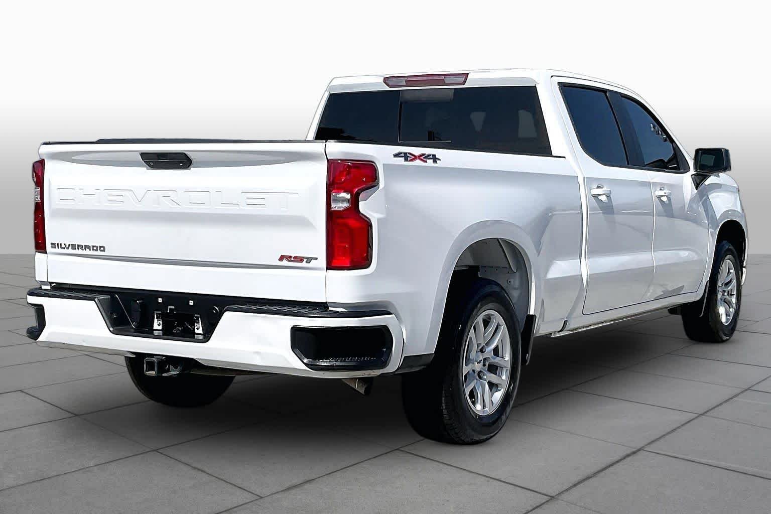 Used 2021 Summit White Chevrolet RST image 13
