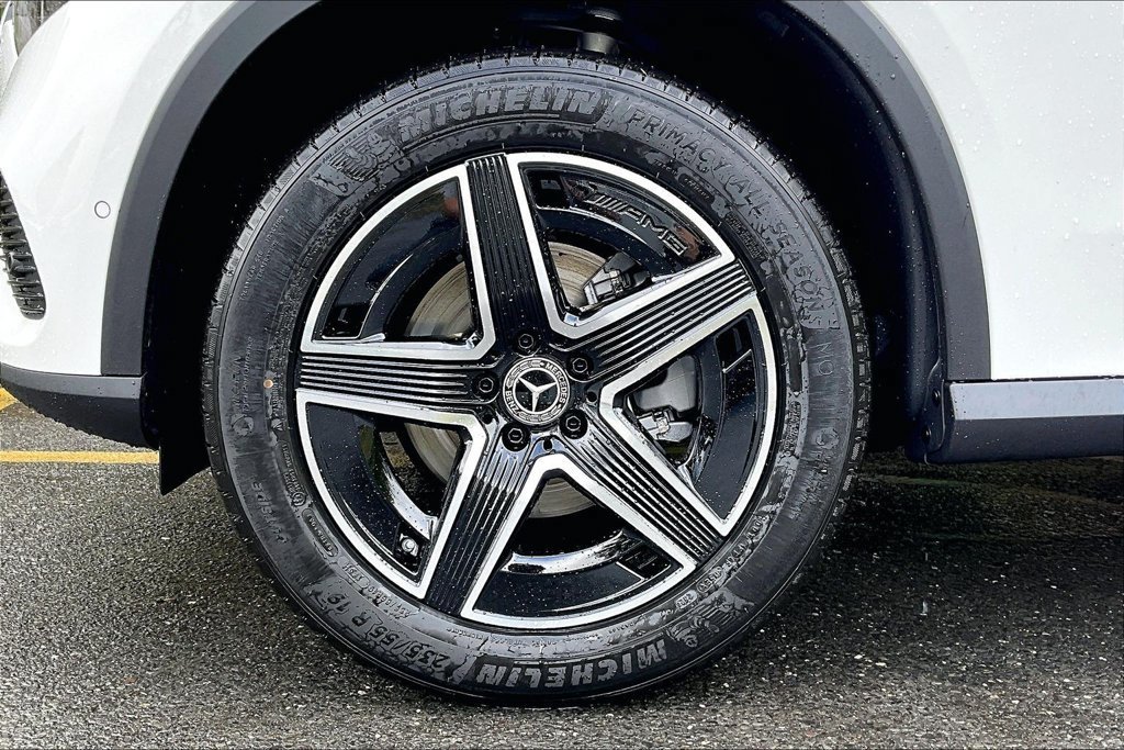 New 2027 Polar White Mercedes-Benz GLC 300 image 26