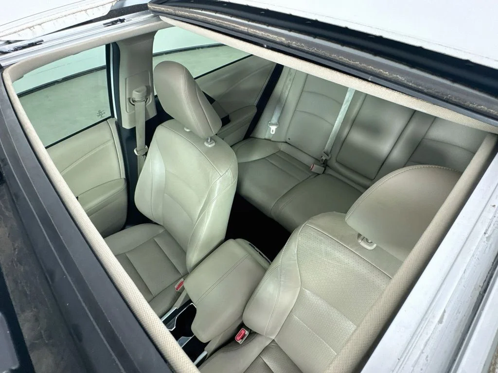 Used 2015 White Honda Touring image 26