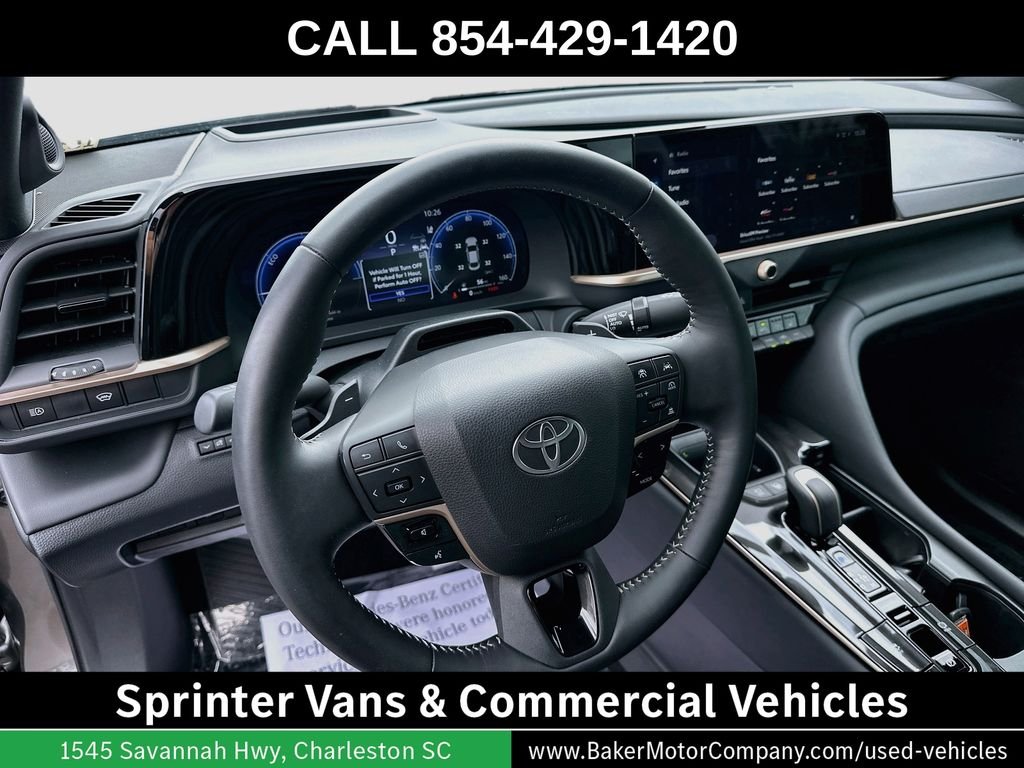 Used 2025  Toyota Platinum image 4