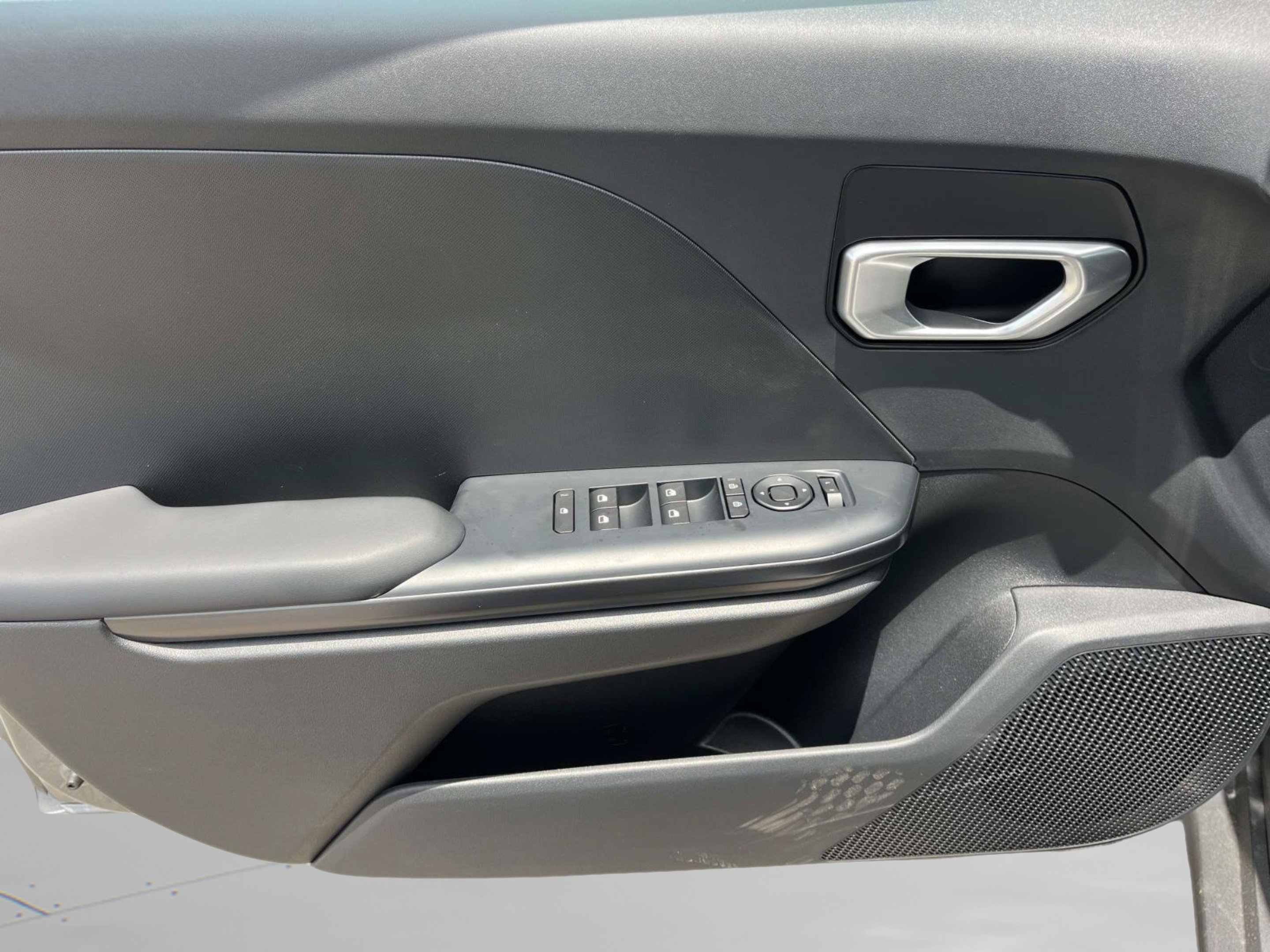 New 2026 Steel Gray Kia LXS image 21