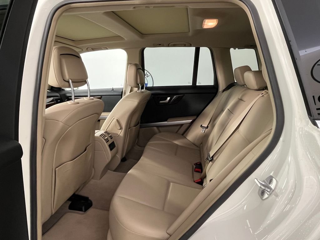 Used 2012 White Mercedes-Benz GLK 350 image 4