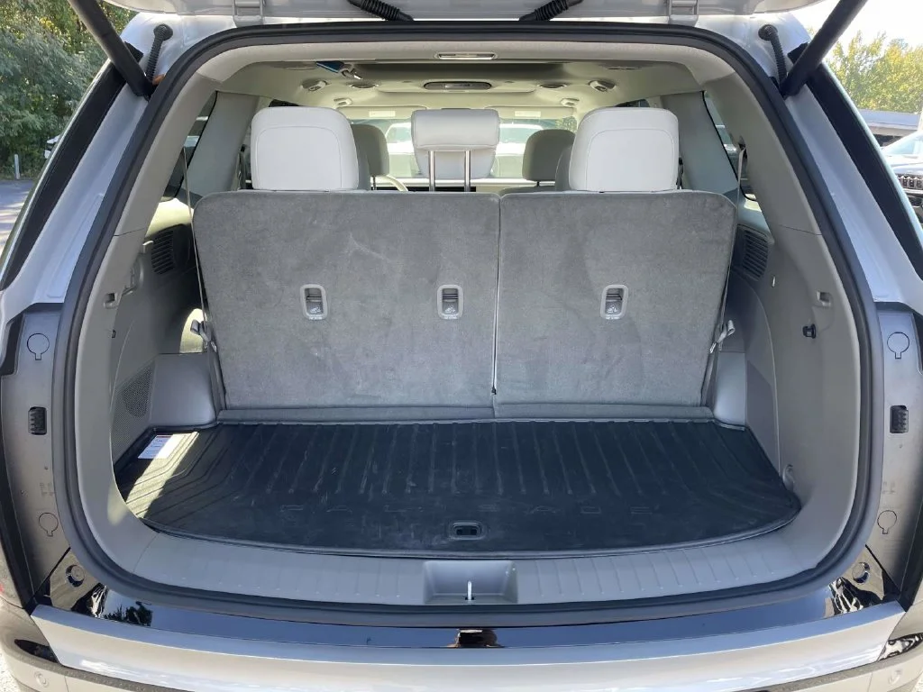Used 2026 Silver Hyundai Limited image 43
