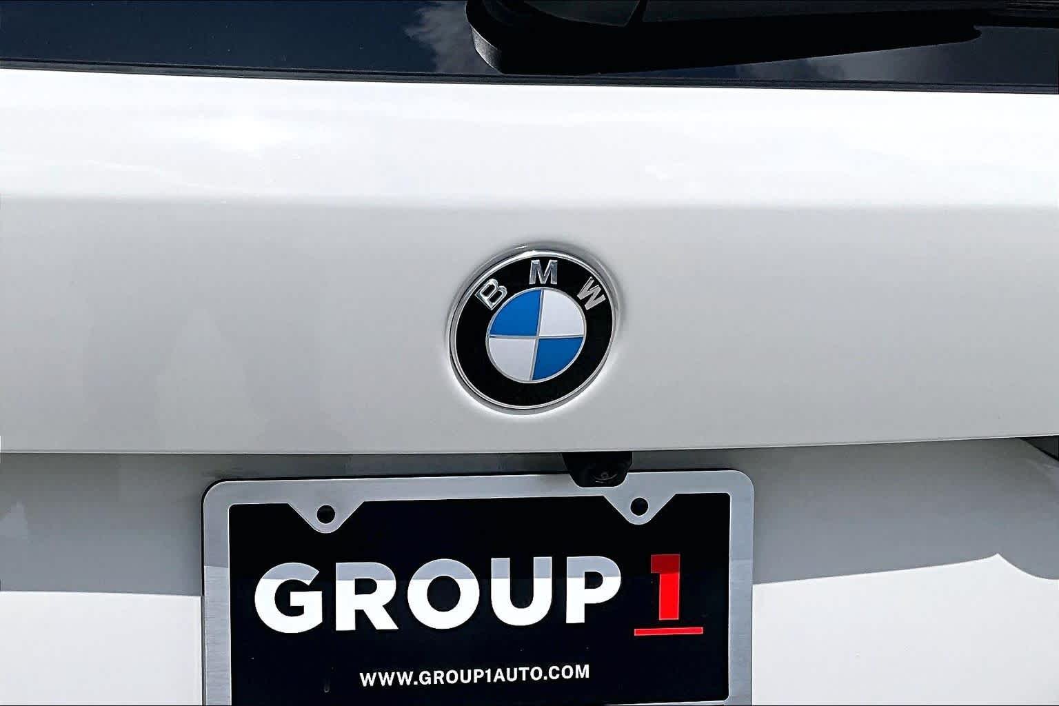 Used 2026 Alpine White BMW xDrive40i image 9