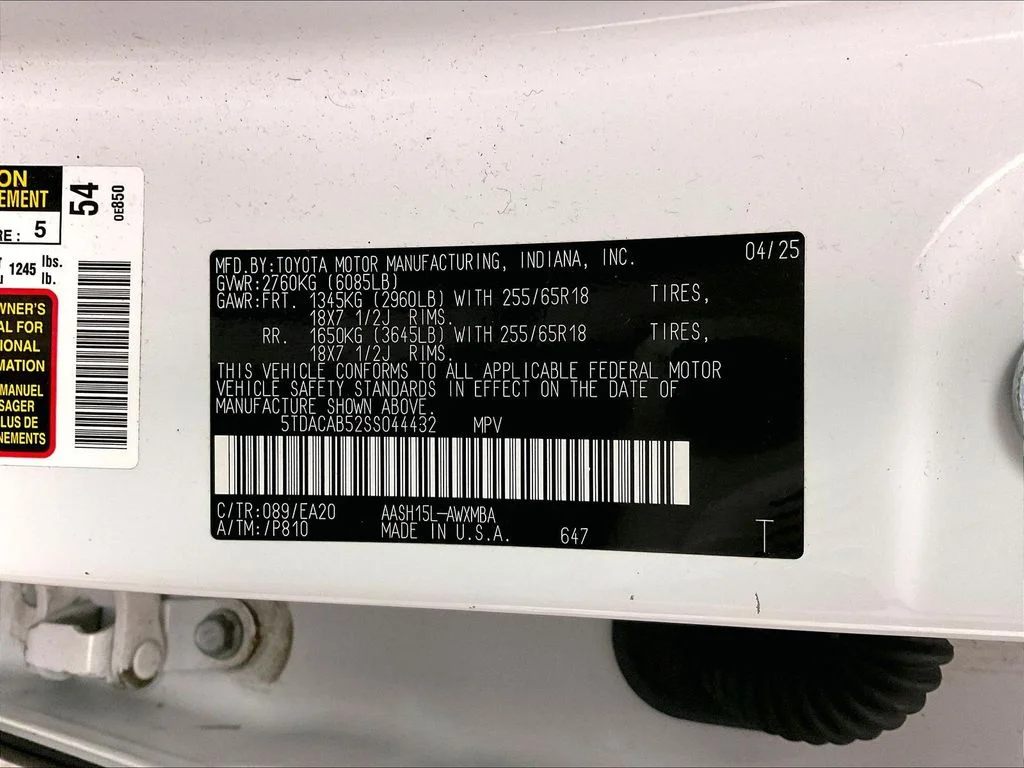 Used 2025 Beige Toyota XLE image 40