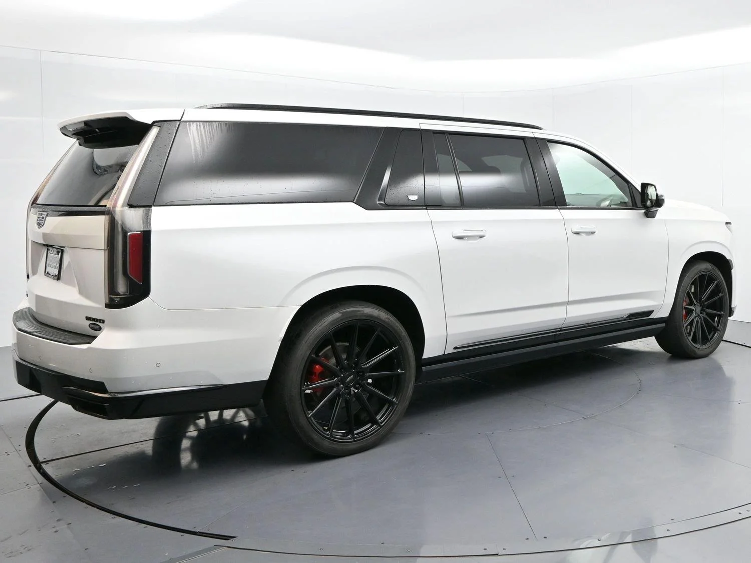Used 2021 Crystal White Tricoat Cadillac Sport Platinum image 7