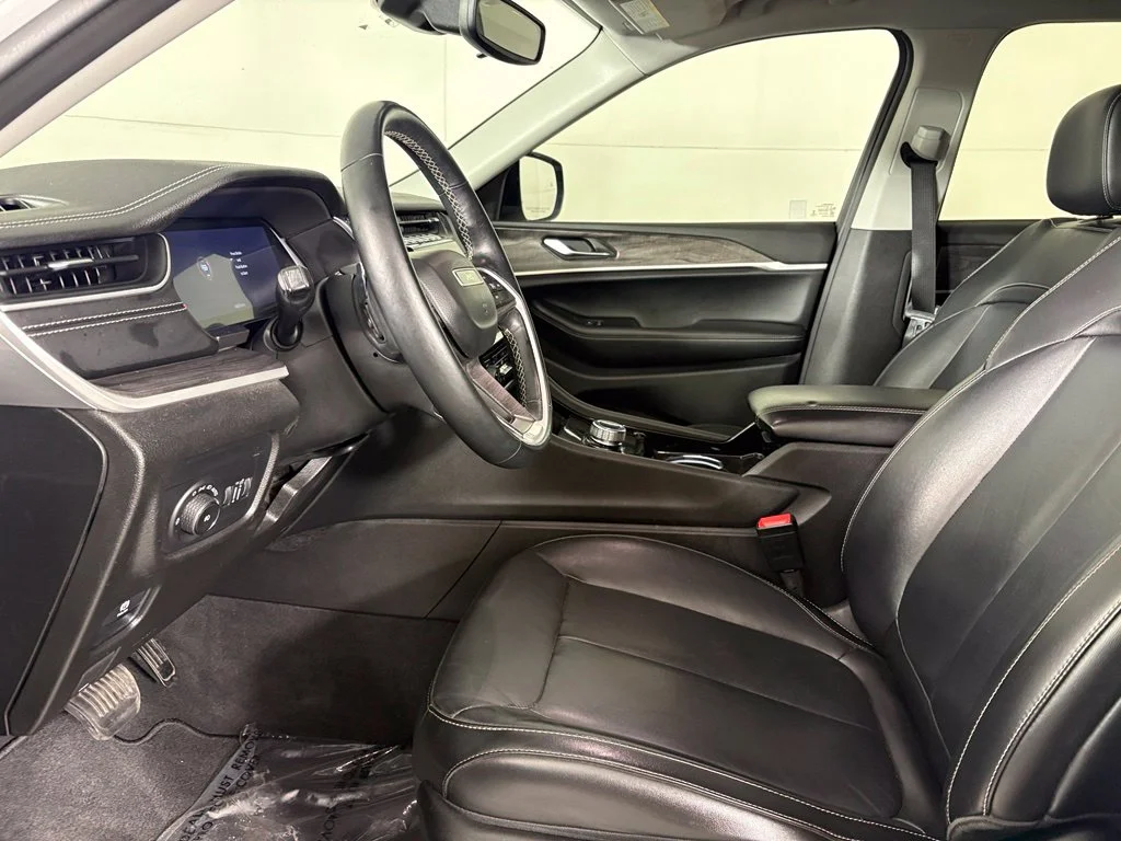 Used 2021 White Jeep Limited image 22