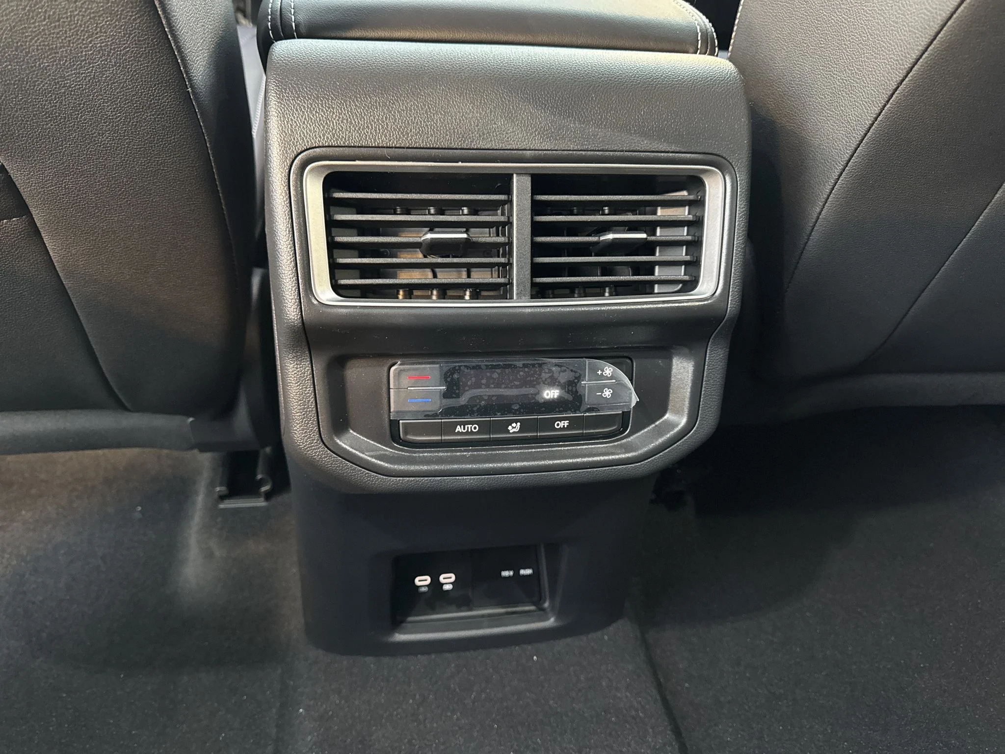 New 2026 PURE GRAY Volkswagen 2.0T SE w/Technology image 34