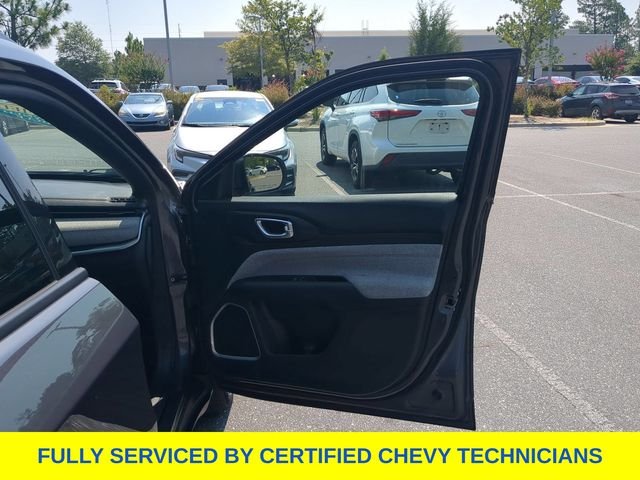 Used 2024 Gray Jeep Latitude image 41