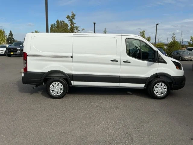 New 2025 Oxford White Ford Base image 4