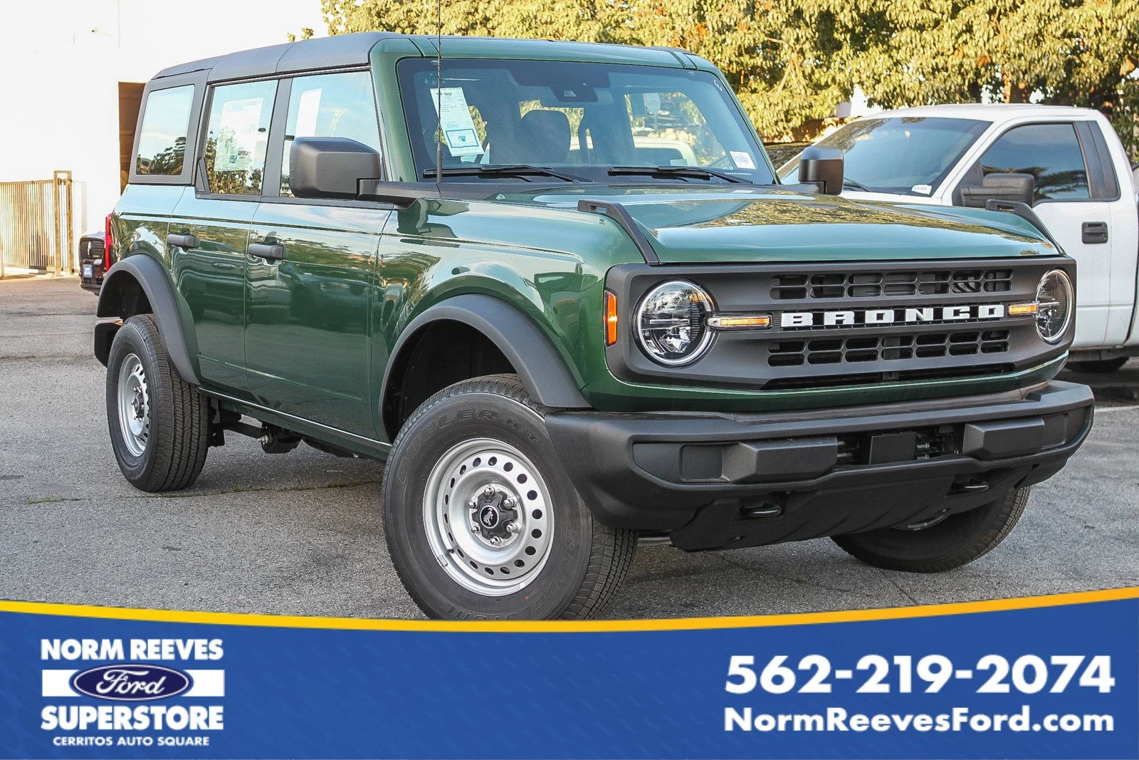 2025 Ford Bronco Base 4x4's photo