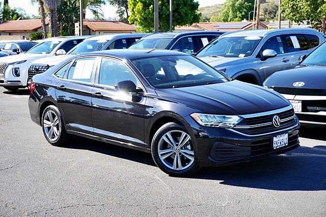 Used 2024 Black Volkswagen 1.5T SE image 2