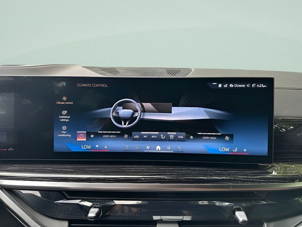 New 2026 Black Sapphire Metallic BMW xDrive40i image 17