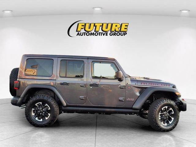 New 2026 Granite Crystal Metallic Clear-Coat Exterior Paint Jeep Rubicon image 8