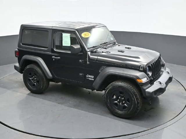 Used 2021 Black Jeep Sport image 15