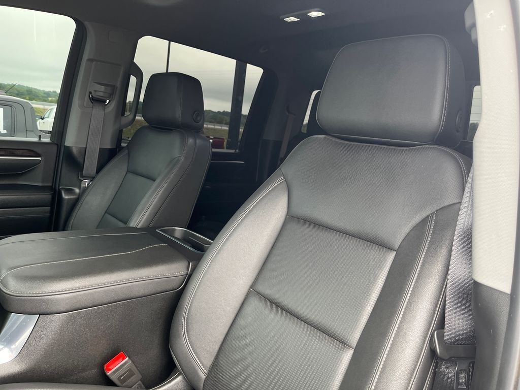 Used 2025 White GMC SLT image 12