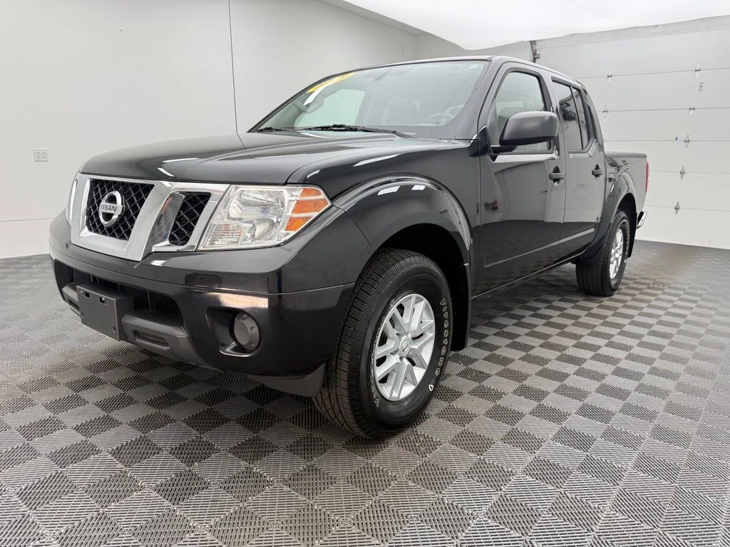 Used 2019 Black Nissan SV image 2