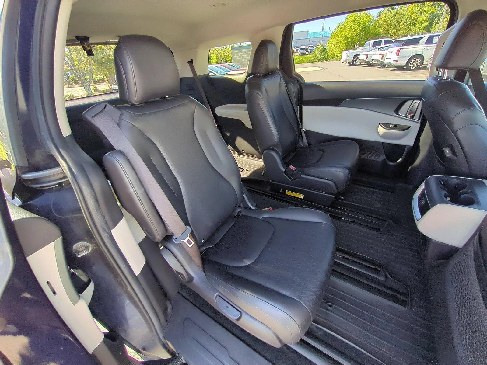 Used 2022 Deep Chroma Blue Kia LXS image 34