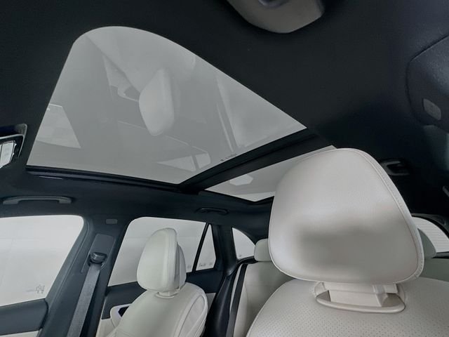 New 2026 Verde Silver Metallic Mercedes-Benz GLC 300 image 22