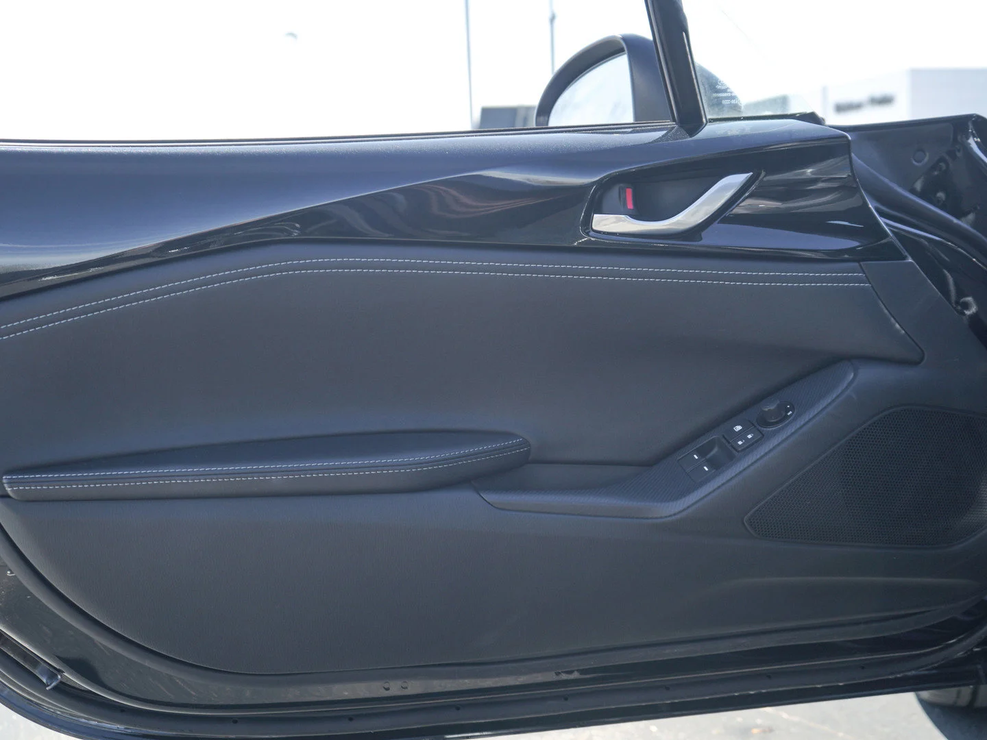 2025 Mazda MX-5 Miata Grand Touring - Photo 10