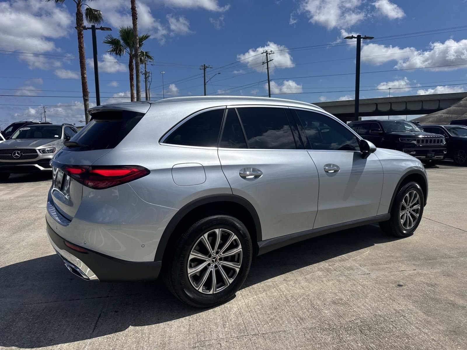 Certified Used 2023 Silver Mercedes-Benz GLC 300 image 5