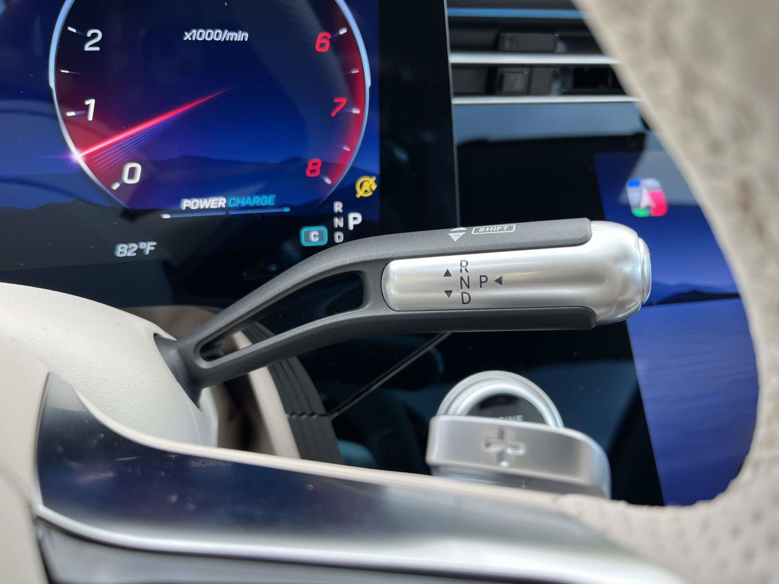 New 2027 MANUFAKTUR Moonlight White Metallic Mercedes-Benz S 500 4MATIC® Sedan image 23
